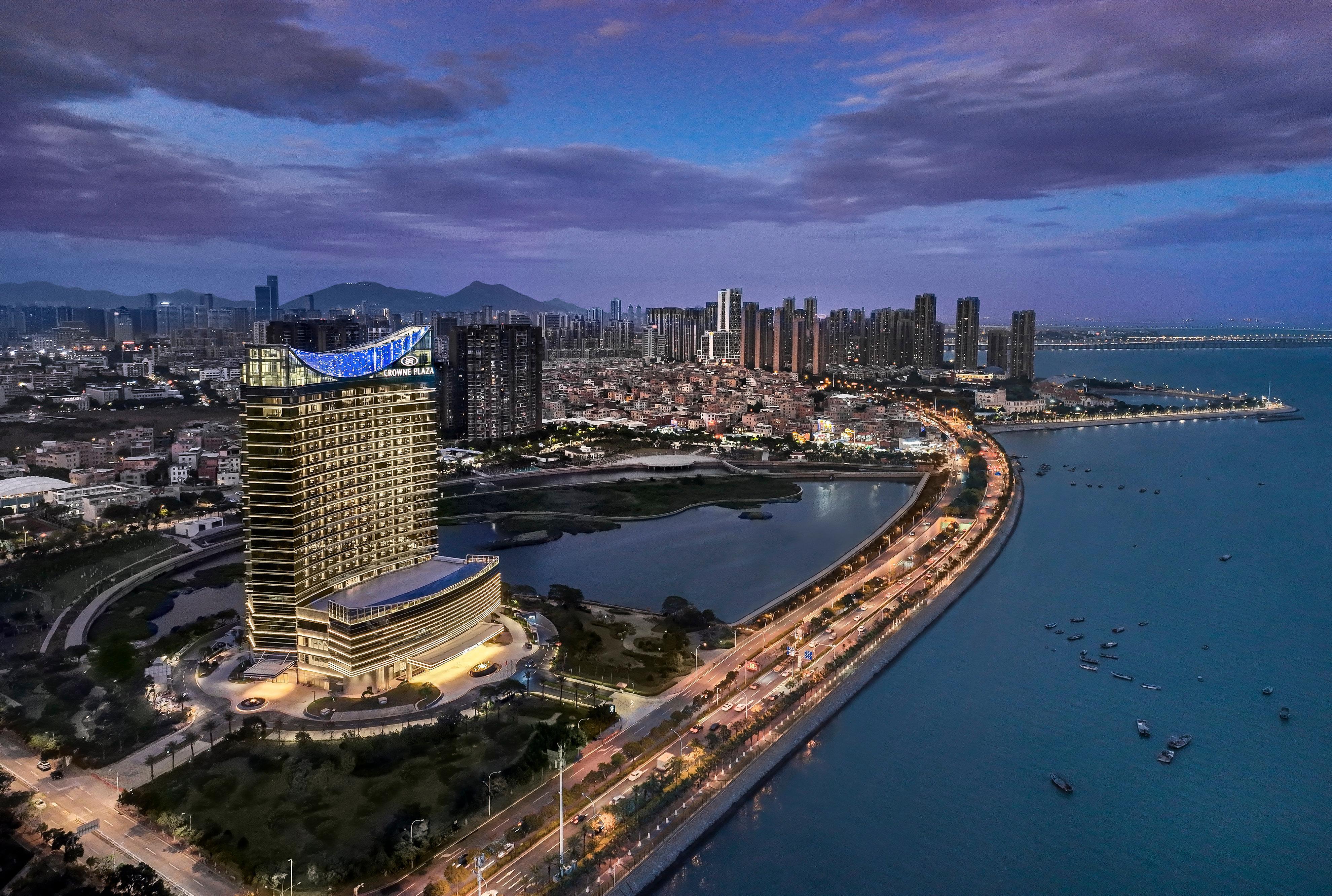 Holiday Inn Chongqing Guanyinqiao, An Ihg Hotel Exterior photo